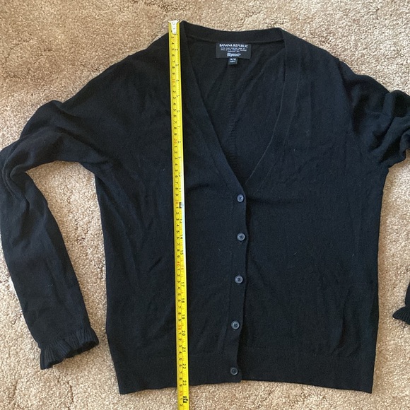 Banana Republic Italian Superloft Ruffle Cuff Cardigan- M - Picture 4 of 6